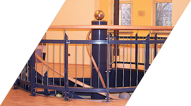 Metallbau Geerz - Wendeltreppe (Fluchtwegtreppe) für den Gastronomiebereich im AK St. Georg