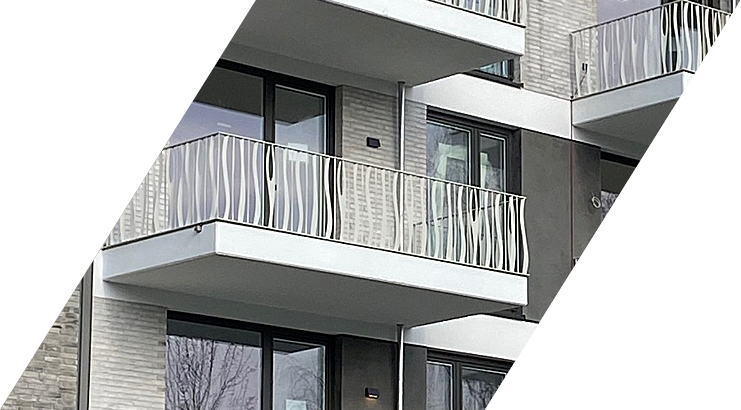 Metallbau Geerz - Design-Balkongeländer für Mehrfamilienhaus